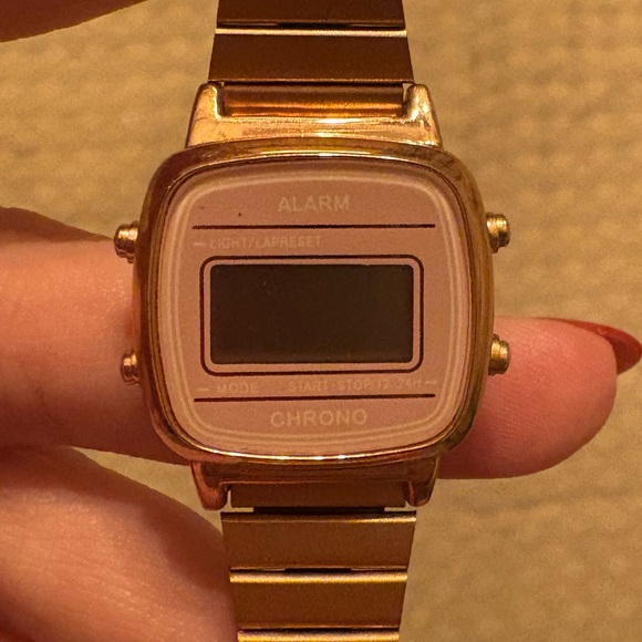 H&M Rose Gold Digital Watch - Picture 2 of 4